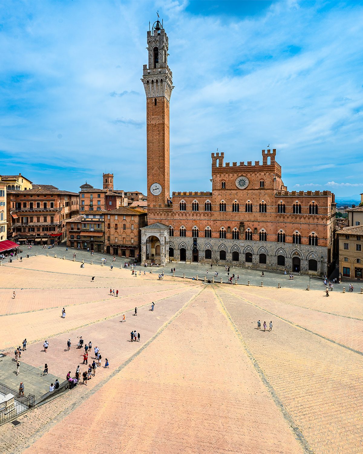 L'Altana della Torre con vista sulla Torre del Mangia