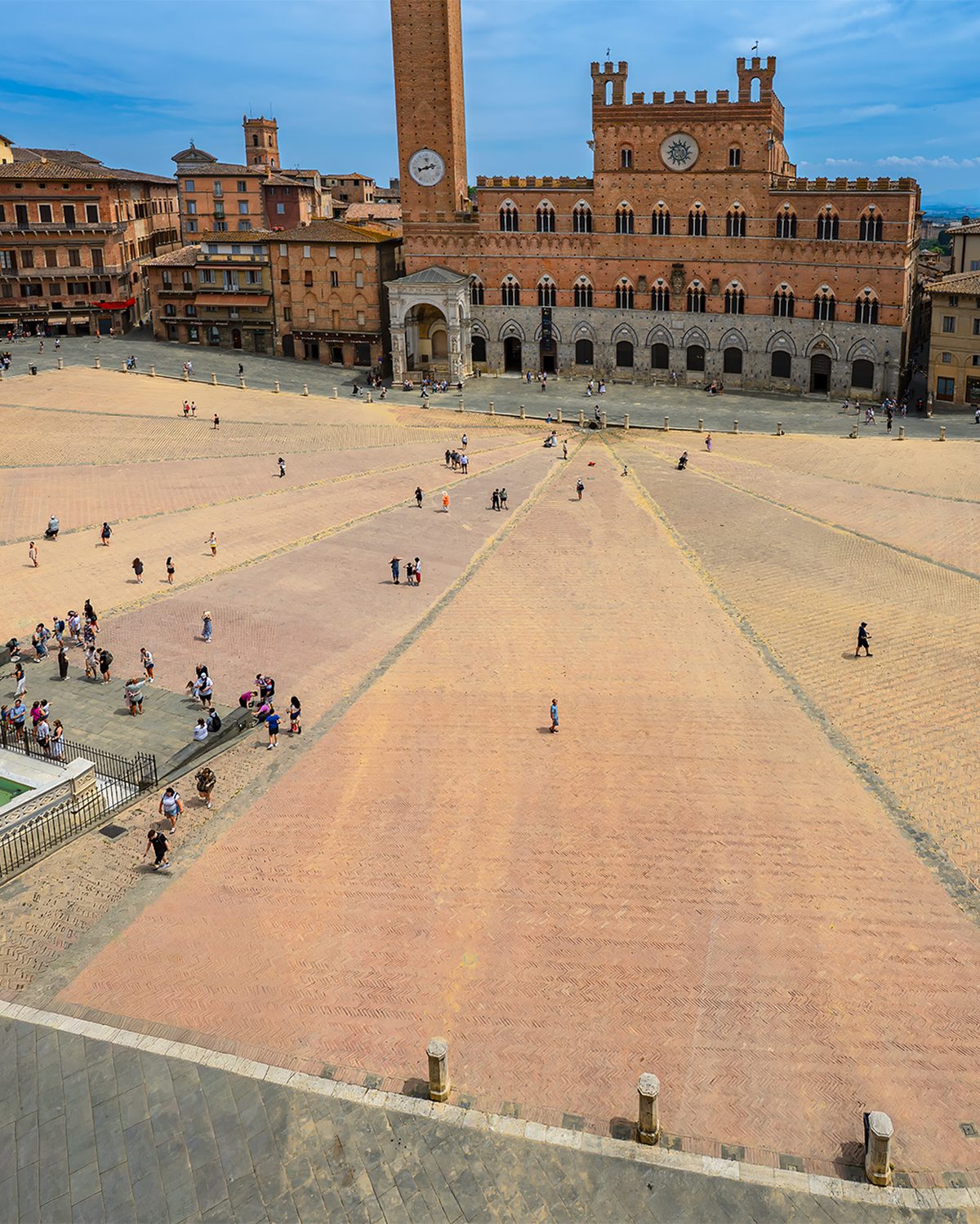 La Terrazza dell'Assunta: l'affaccio più alto sulla piazza